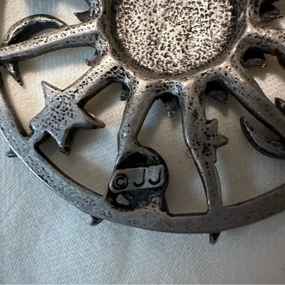 Signed JJ (Jonette Jewelry) Pewter Celestial Brooch - Picture 7 of 8